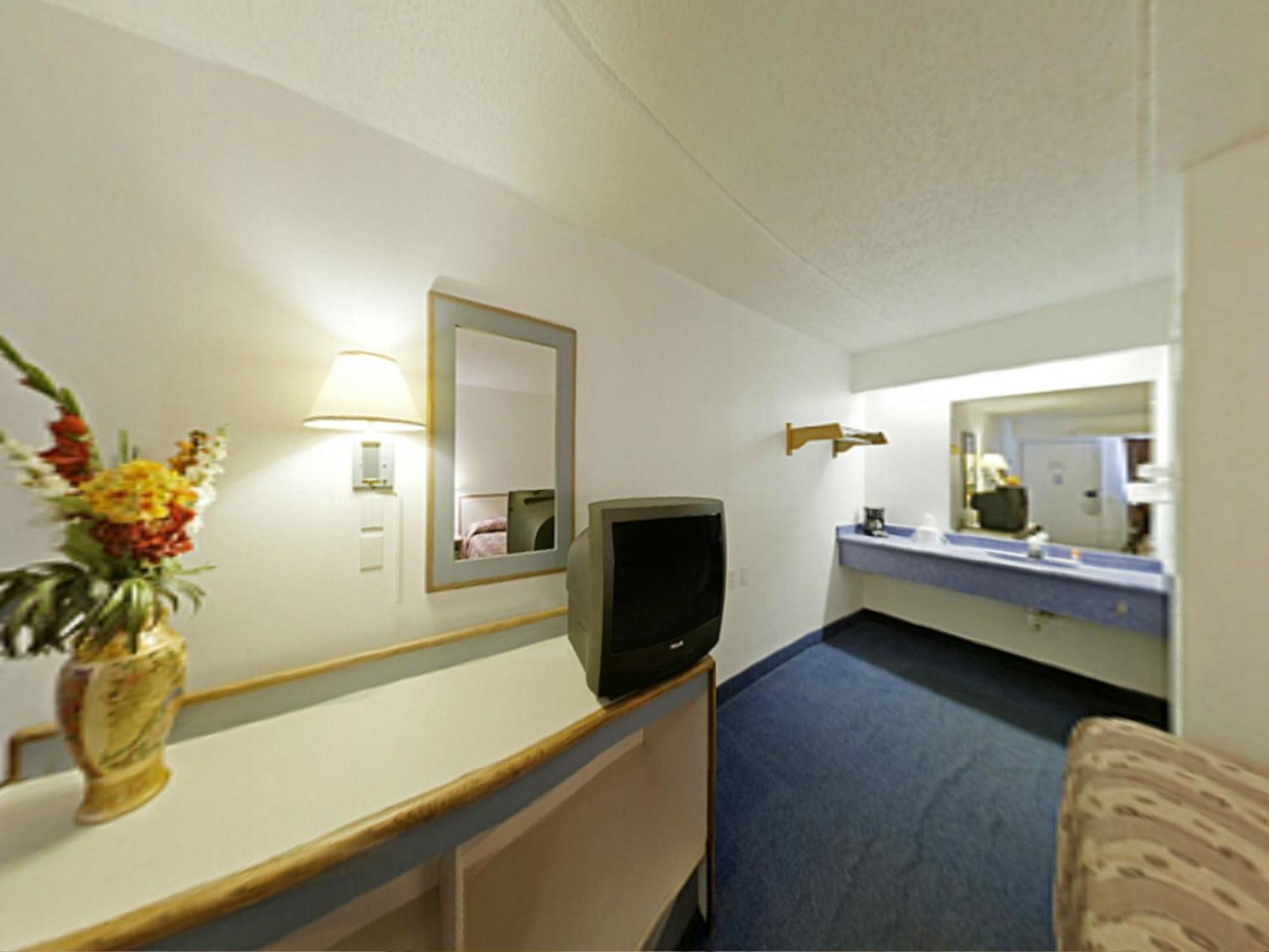 Royal Inn Charlotte Luaran gambar