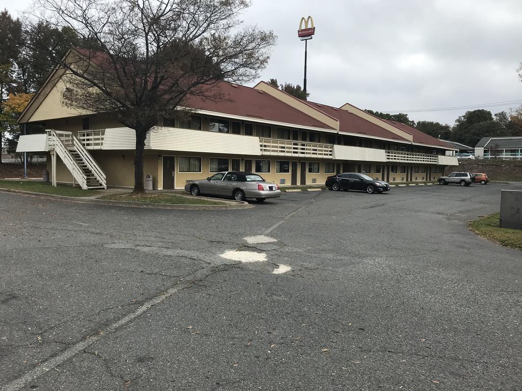 Royal Inn Charlotte Luaran gambar